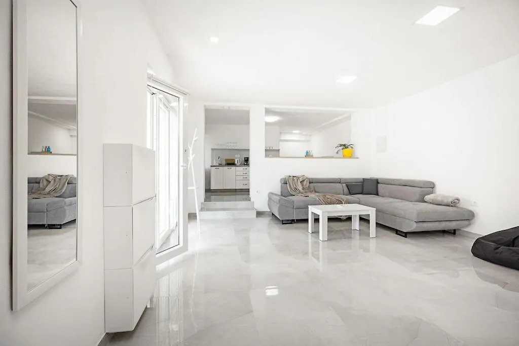 Apartment Olive Garden Near Pula 3 Km From Center And Only 4 Km From The Beach For 4 Persons