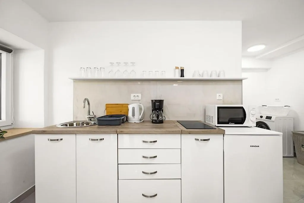 Apartment Olive Garden Near Pula 3 Km From Center And Only 4 Km From The Beach For 4 Persons