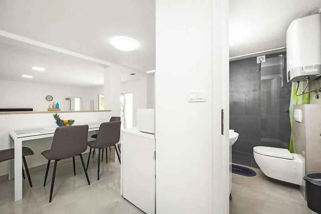 Apartment Olive Garden Near Pula 3 Km From Center And Only 4 Km From The Beach For 4 Persons