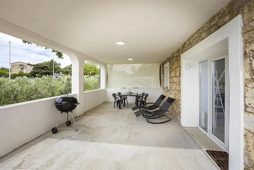 Apartment Olive Garden Near Pula 3 Km From Center And Only 4 Km From The Beach For 4 Persons